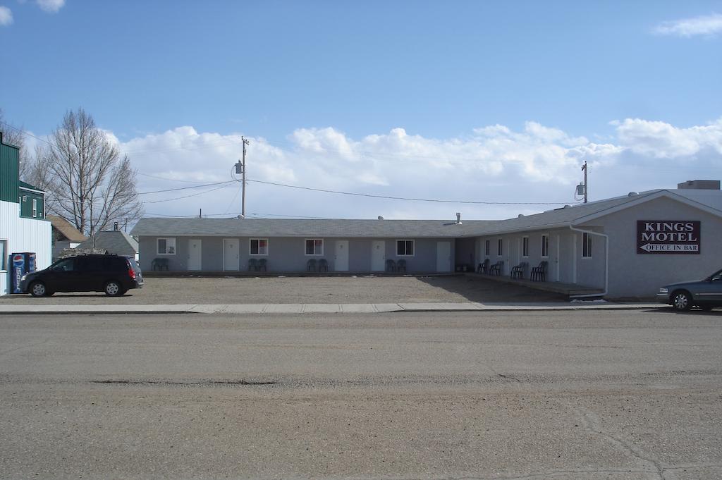 King'S Hotel & Motel By Elevate Rooms Shaunavon Zewnętrze zdjęcie