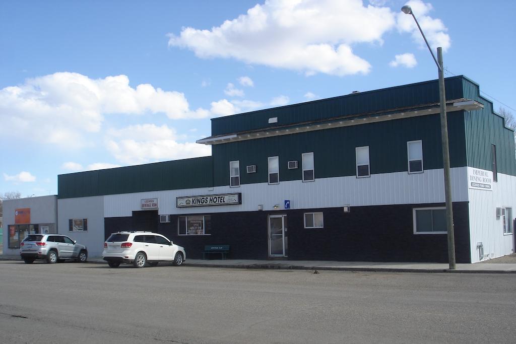 King'S Hotel & Motel By Elevate Rooms Shaunavon Zewnętrze zdjęcie