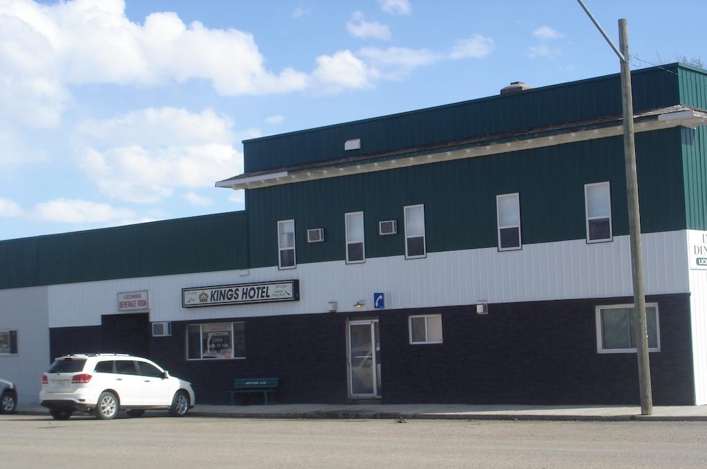 King'S Hotel & Motel By Elevate Rooms Shaunavon Zewnętrze zdjęcie