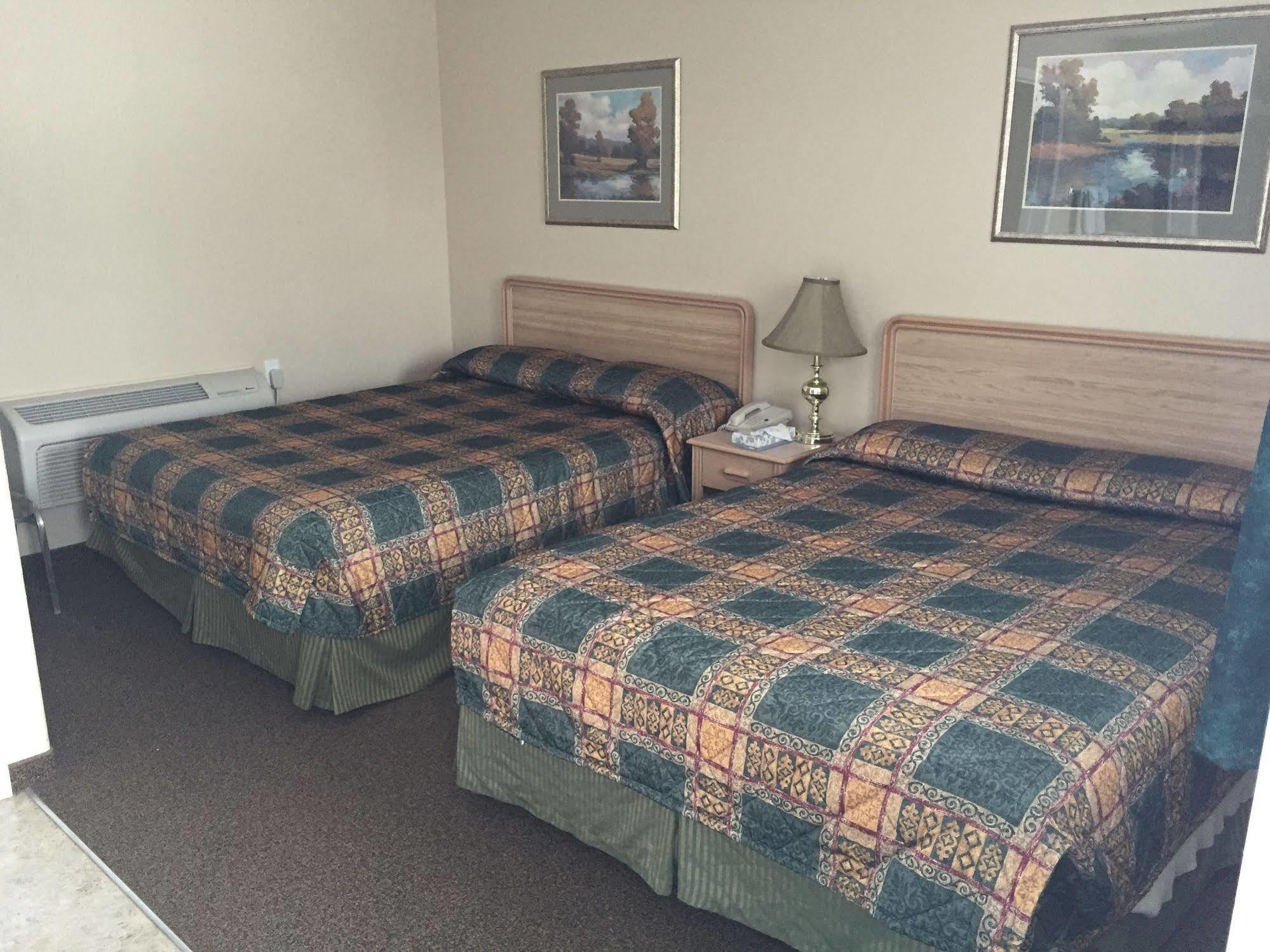 King'S Hotel & Motel By Elevate Rooms Shaunavon Zewnętrze zdjęcie