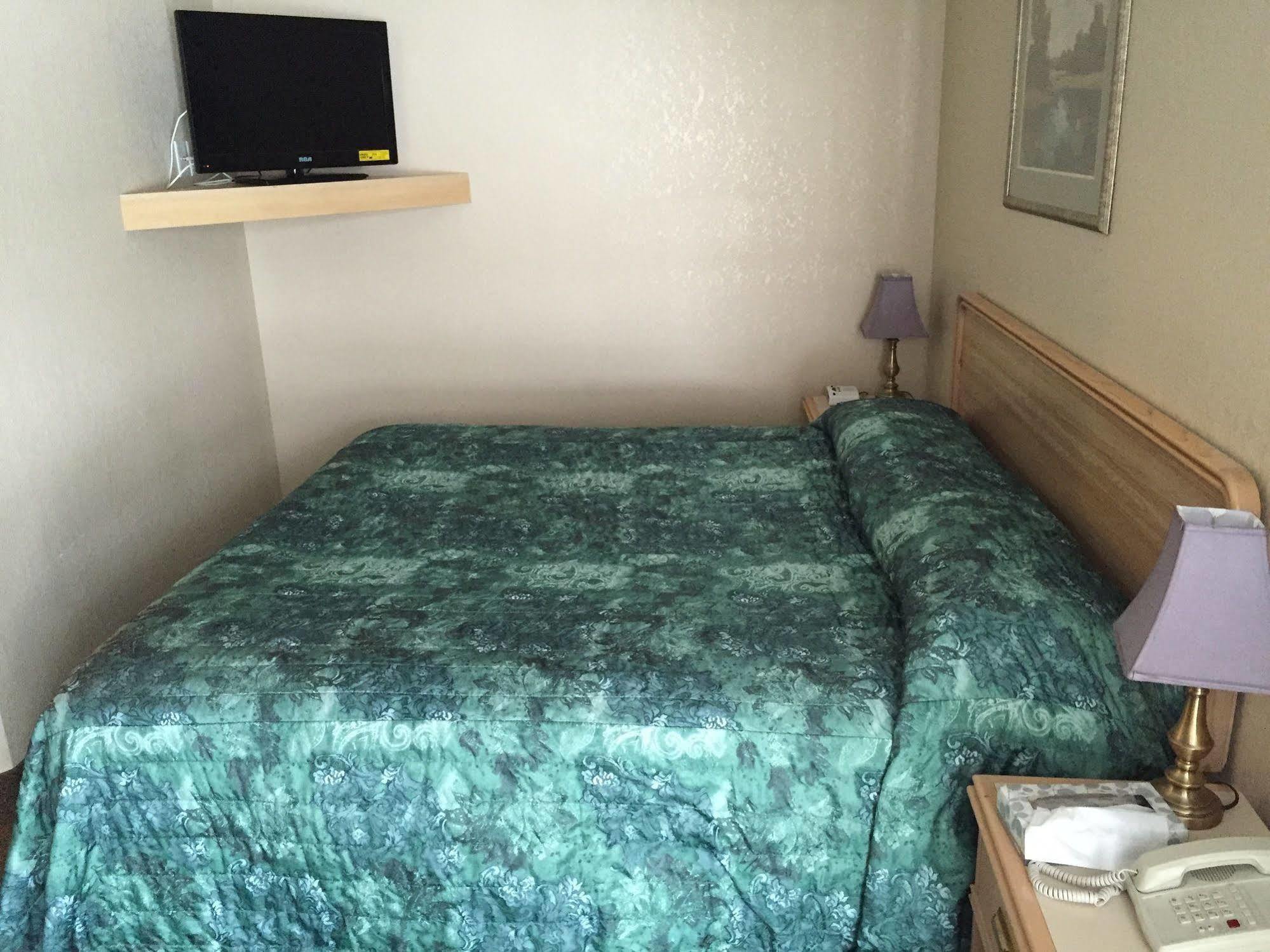 King'S Hotel & Motel By Elevate Rooms Shaunavon Zewnętrze zdjęcie